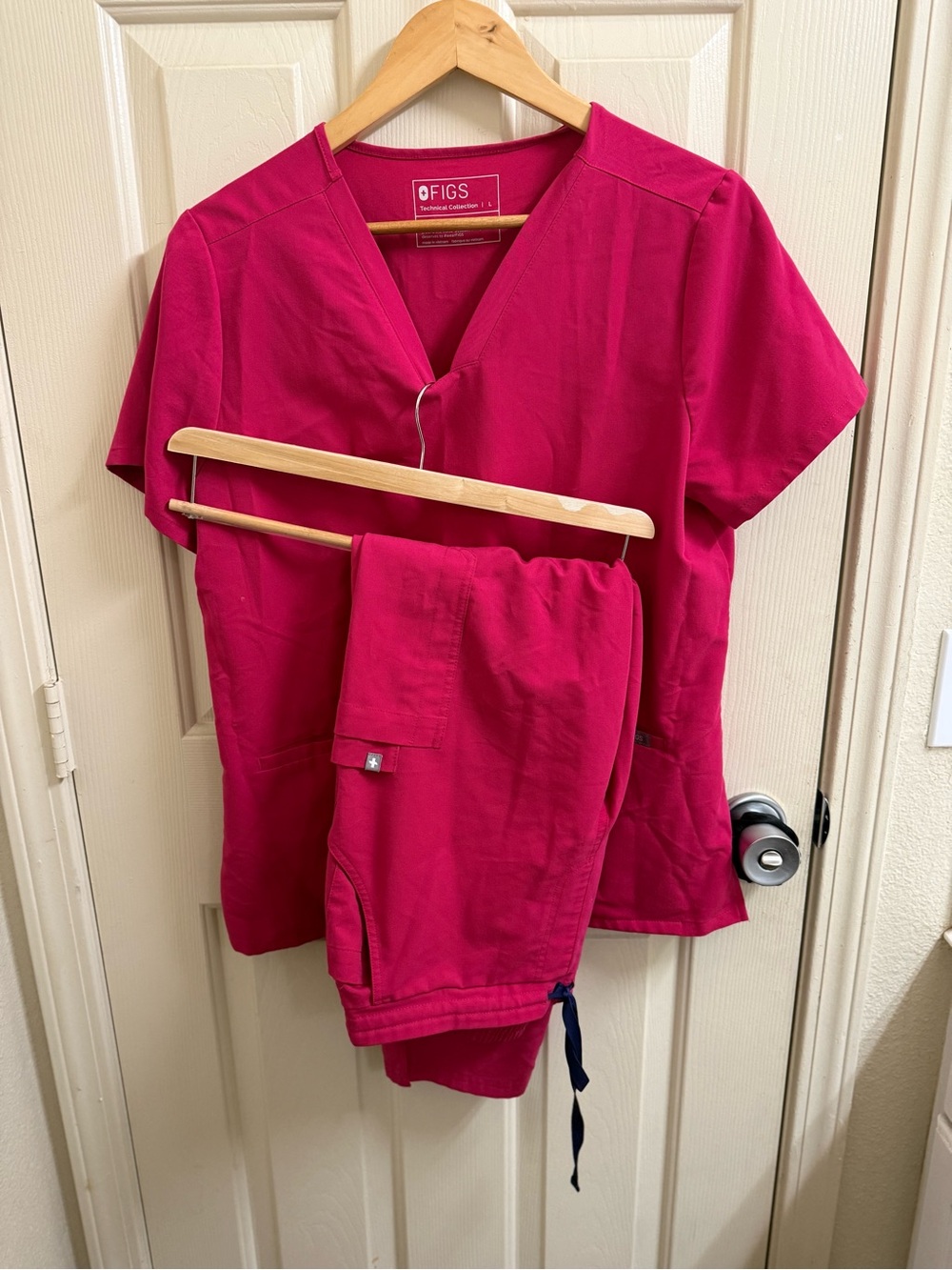 Figs Women's Track Jogger Set in Fuchsia